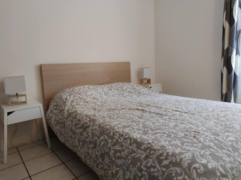 Modern 1 bedroom apartment near the metro. - One-Bedroom House