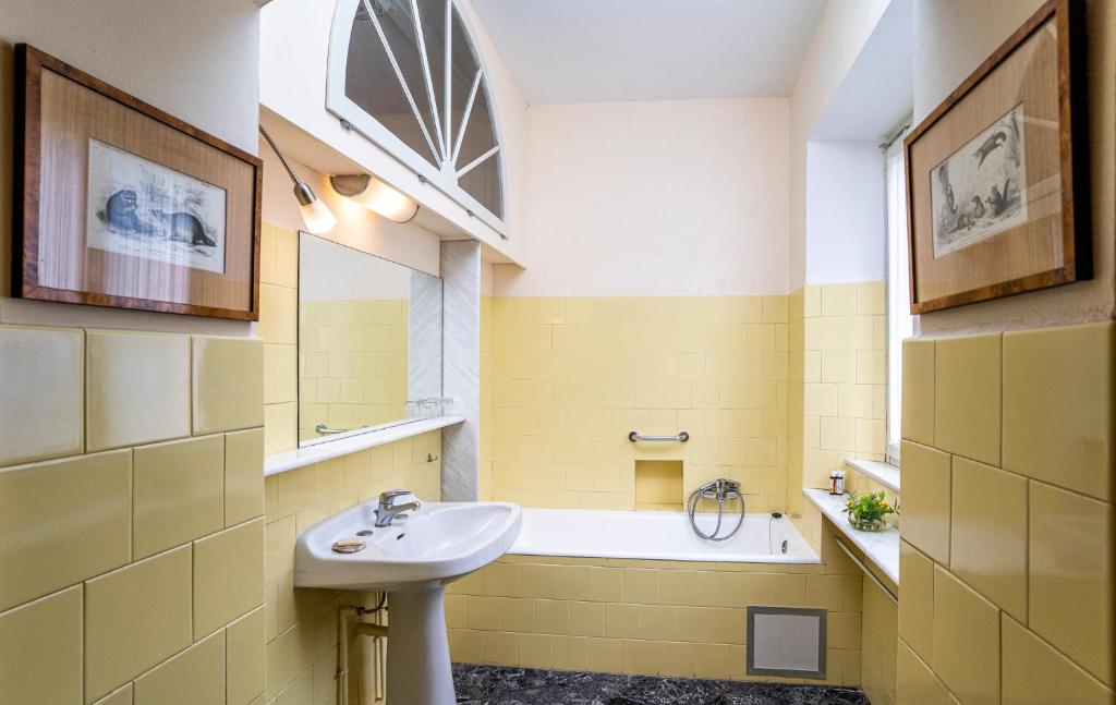 Koupelna v ubytování Villa Kefalomandouko