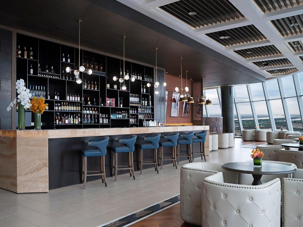 Lounge nebo bar v ubytování Langham Place Changsha