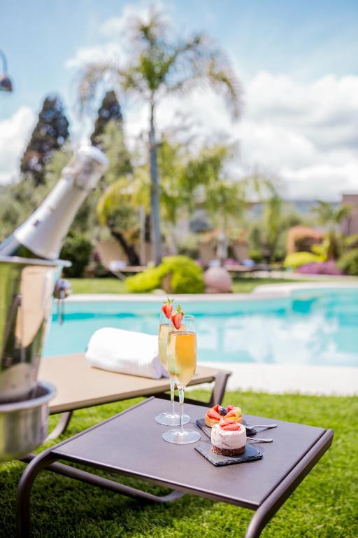 Basen w obiekcie Leonardo Resort lub w pobliżu