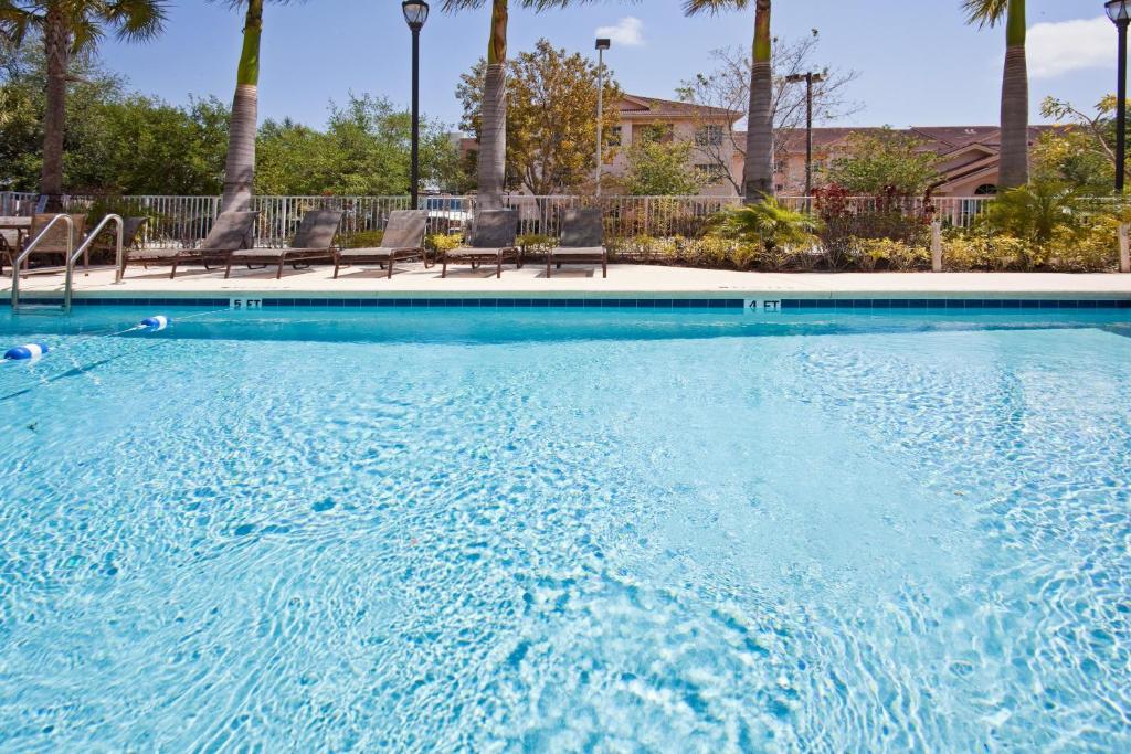 Holiday Inn Express West Palm Beach Metrocentre by IHG photo