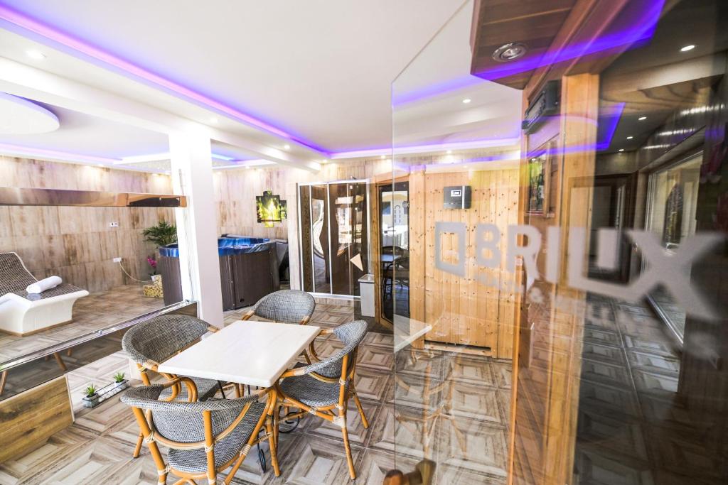 Istumisnurk majutusasutuses Sunčani Breg Apartments Vrdnik