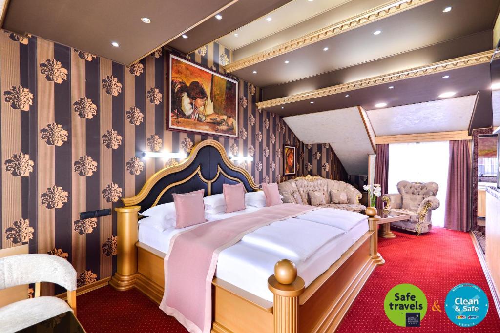 
Presidential Suite with Balcony
