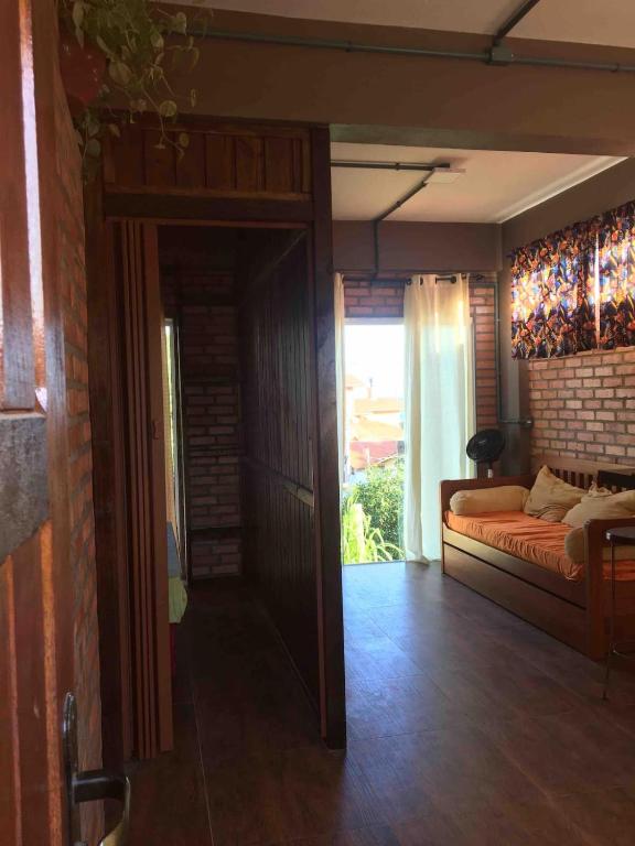  CASA EM FRENTE A PRAIA DA VILA