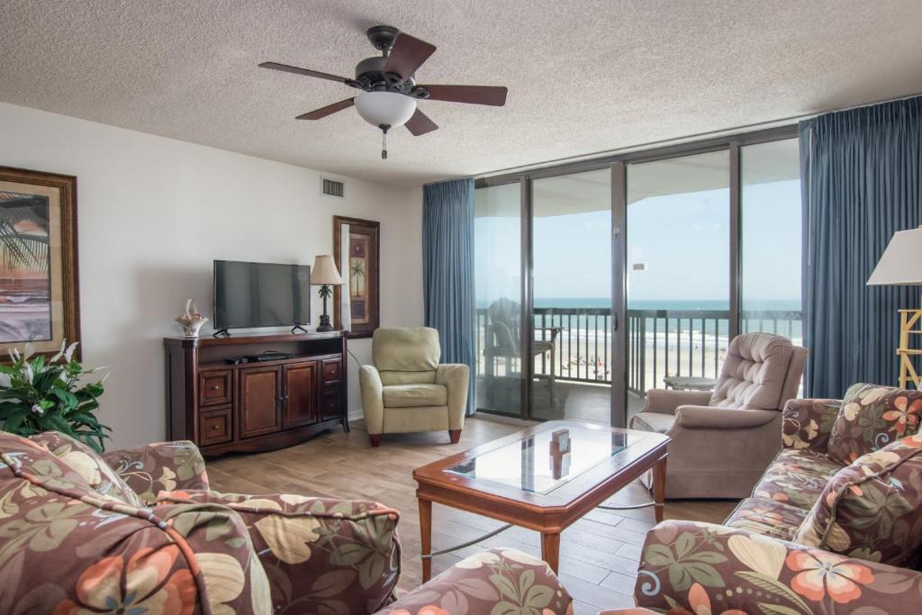 Ocean Bay Club 308 - Contemporary and stylish 3 bedroom unit