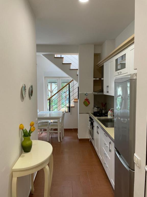 Gjiri Lalzit Apartment - Imazhi 4