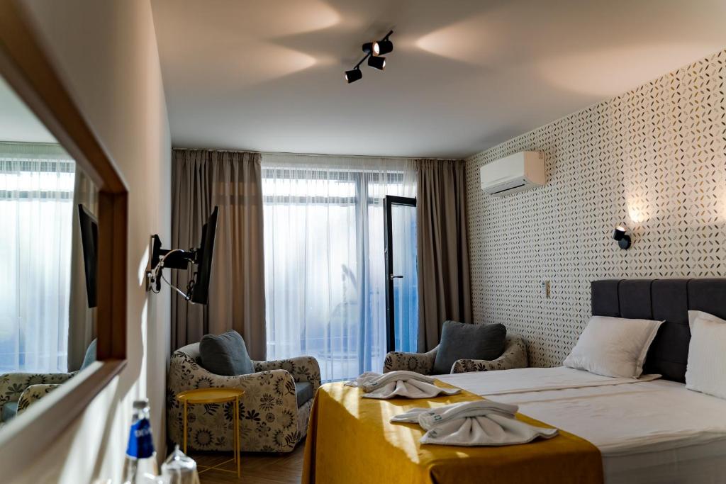 Beachfront Family Hotel LAXO - 豪华房（2位成人 + 1位儿童）