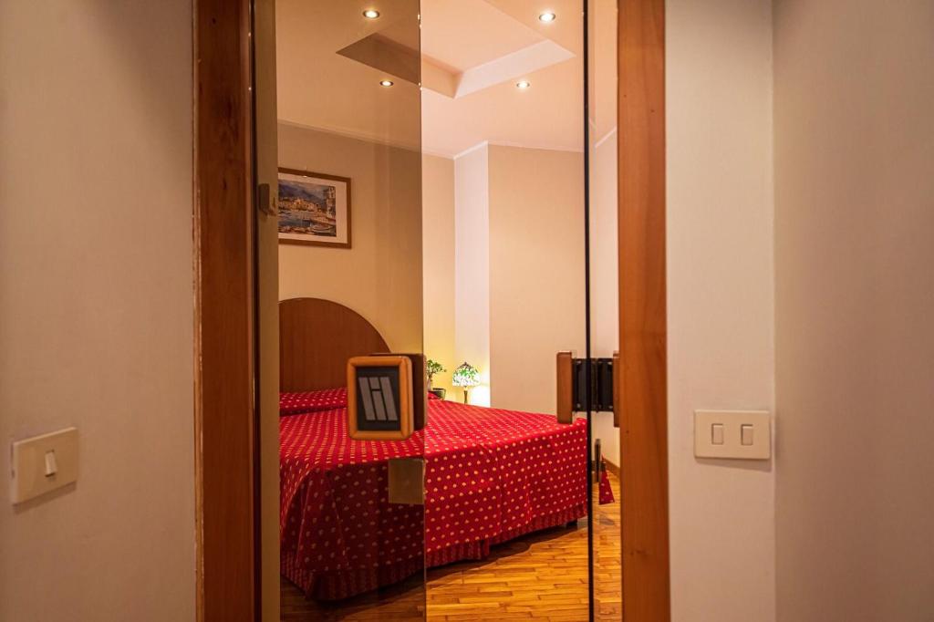 Postel nebo postele na pokoji v ubytování Intra Hotel