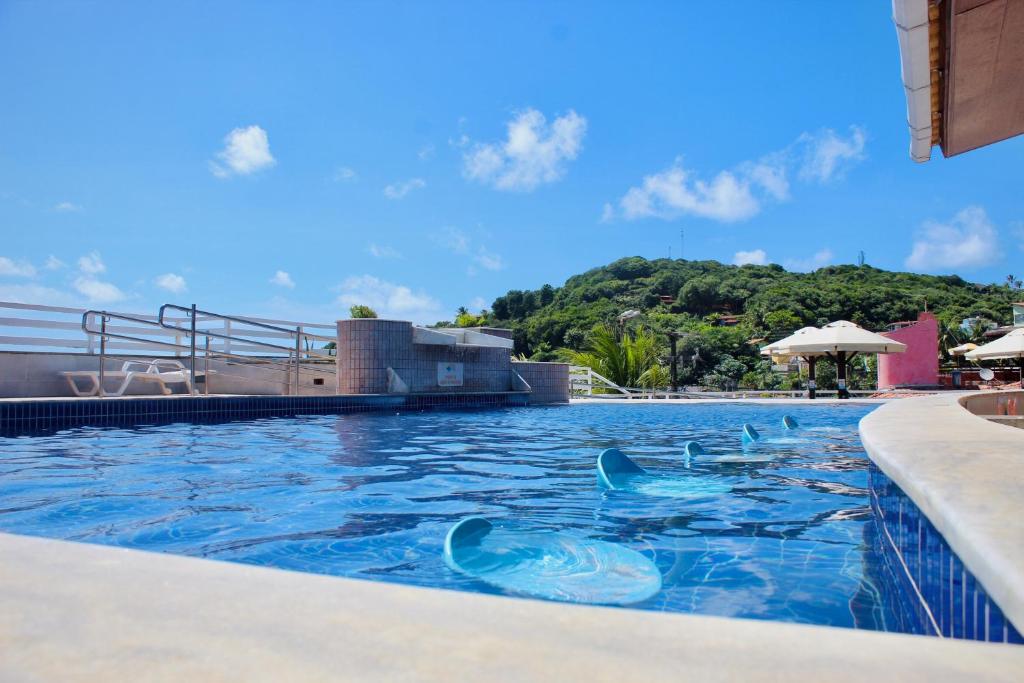 Piscina de la sau aproape de Pipas Bay