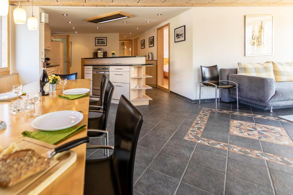 Kuchyň nebo kuchyňský kout v ubytování Chalet Steingärtli 1