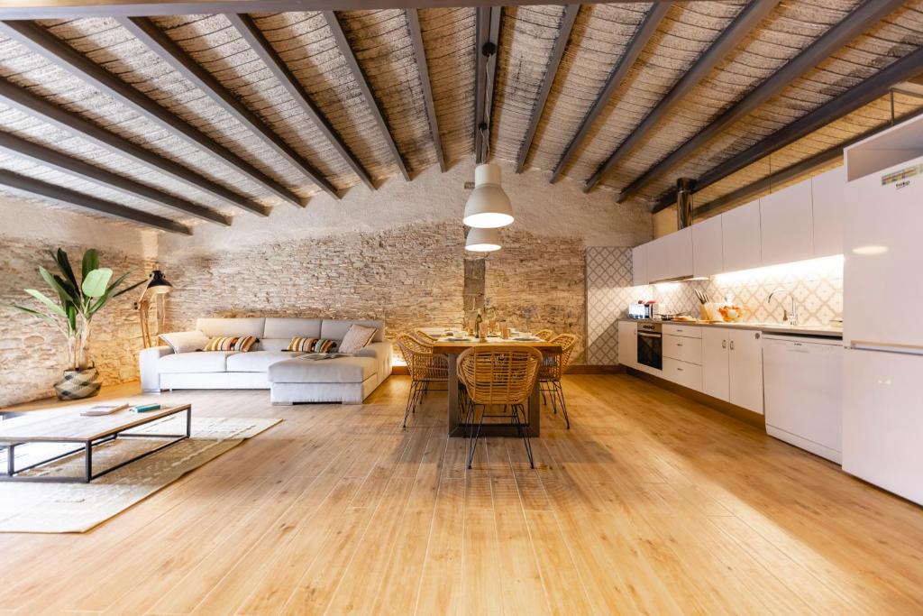 Kuchyňa alebo kuchynka v ubytovaní Bravissimo Plaça del Vi, Design Penthouse