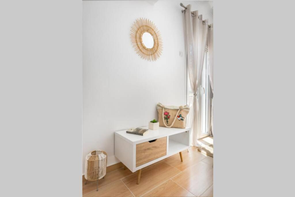 Posteľ alebo postele v izbe v ubytovaní Dennis City Center Elegant Apartment (2)