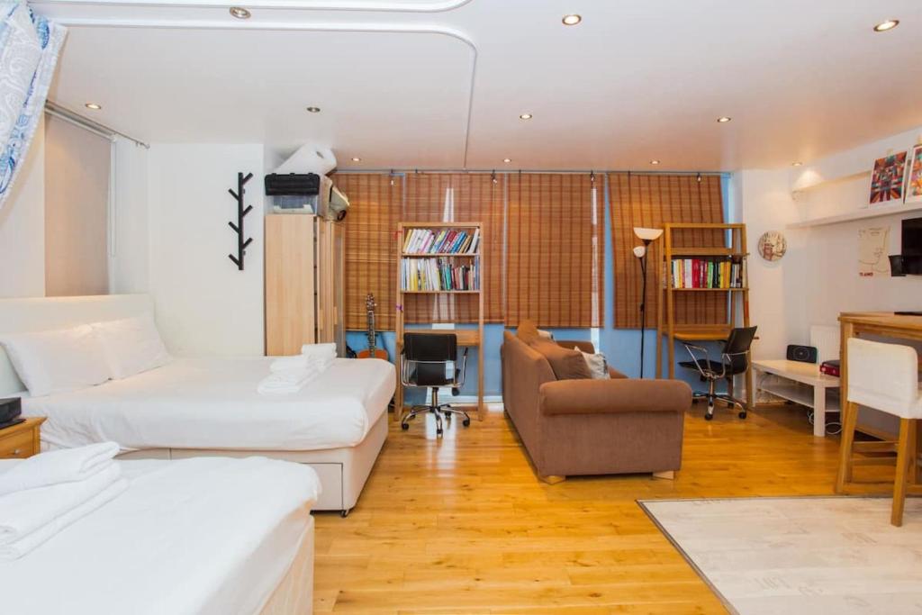 Spacious Studio Apartment in Kennington, London (updated prices 2024)