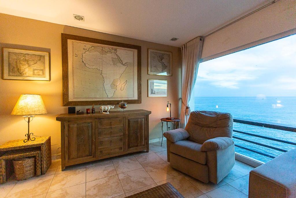  Charming Ocean Front Villa - São Conrado