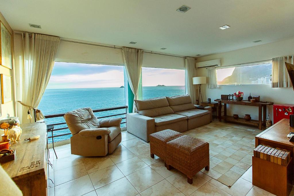  Charming Ocean Front Villa - São Conrado