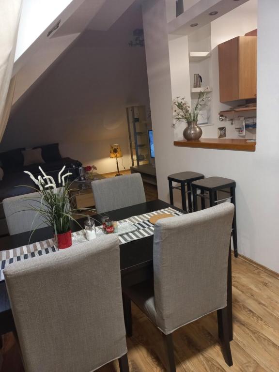 Kuchyň nebo kuchyňský kout v ubytování A-M Condominium