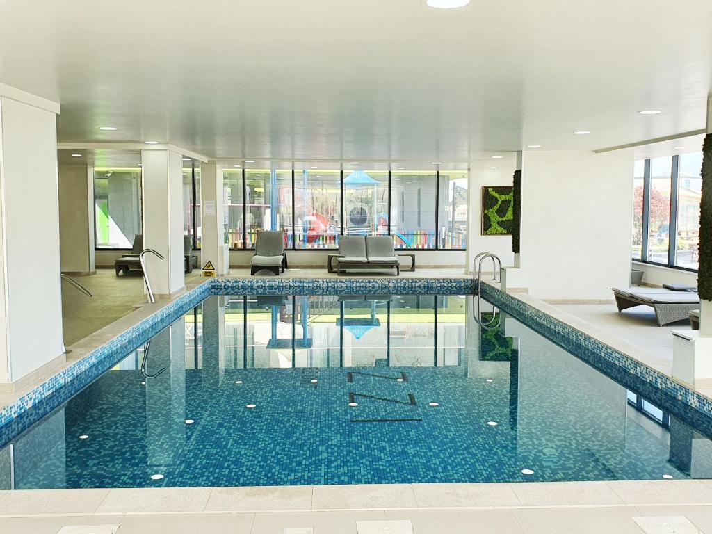 Adela - Indoor Pool & Spa Resort