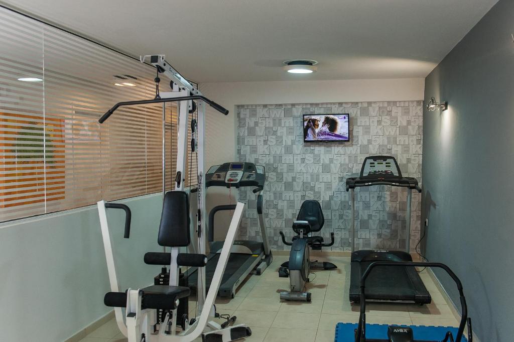 Fitness centrum a/nebo fitness zařízení v ubytování Corinna Mare