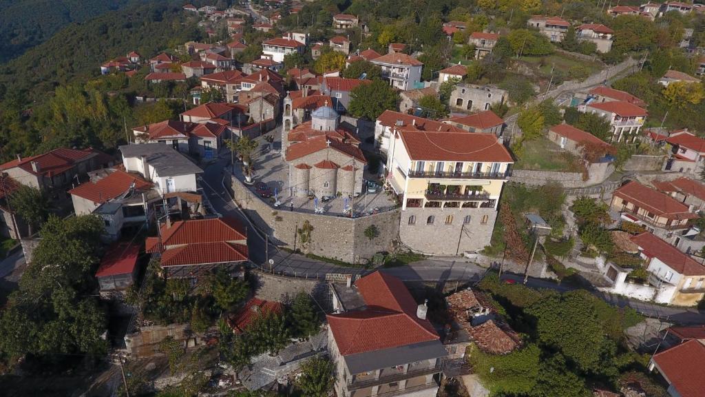 Letecký snímek ubytování Hotel Isaraiko Spiti Agia Theodora