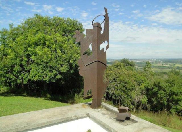  Entre Ibiuna e São Roque Casa de campo em condomínio