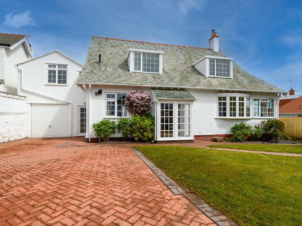 Dartans, Llandudno (updated prices 2024)