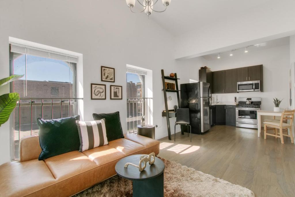 1BR Apartment in West Loop close to Pay Parking - Lake 403