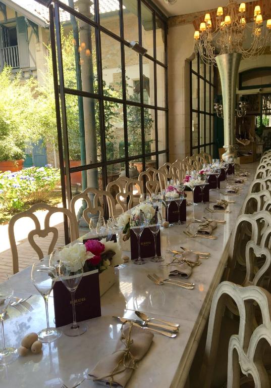 Restaurace v ubytování Beaumanoir Small Luxury Boutique Hotel