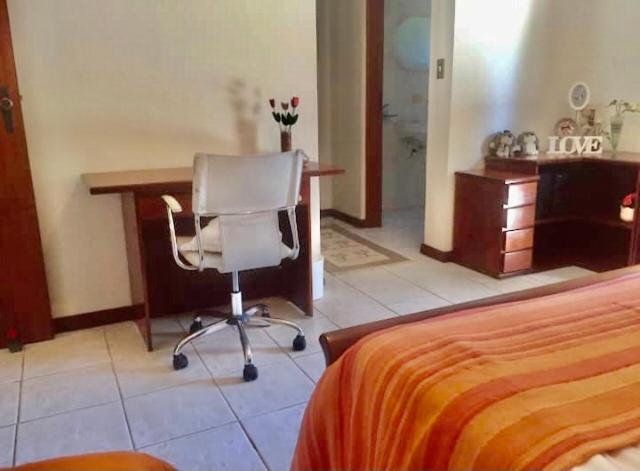  Entre Ibiuna e São Roque Casa de campo em condomínio