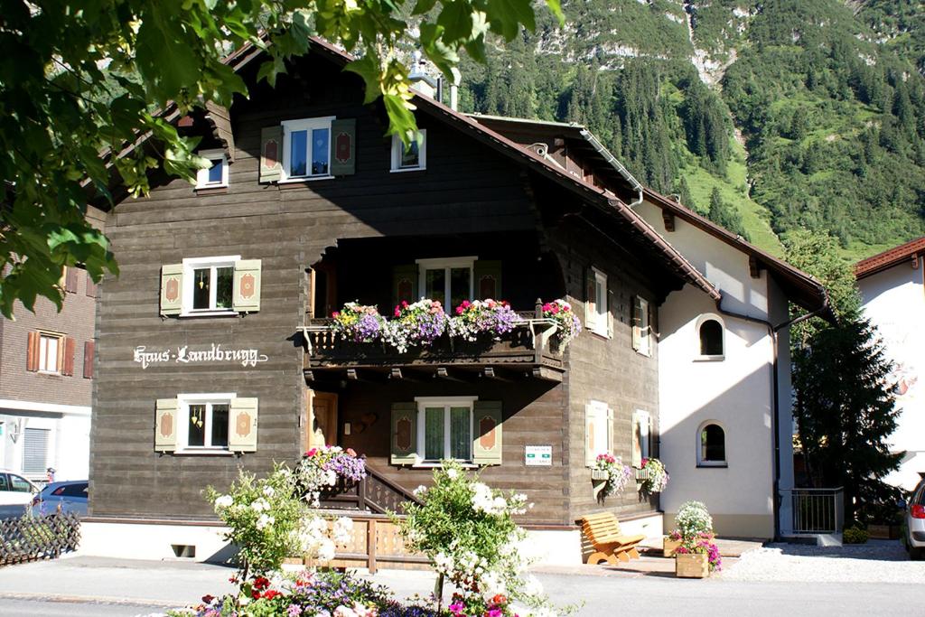 Fotografia z galérie ubytovania Haus Landbrugg v destinácii Lech am Arlberg