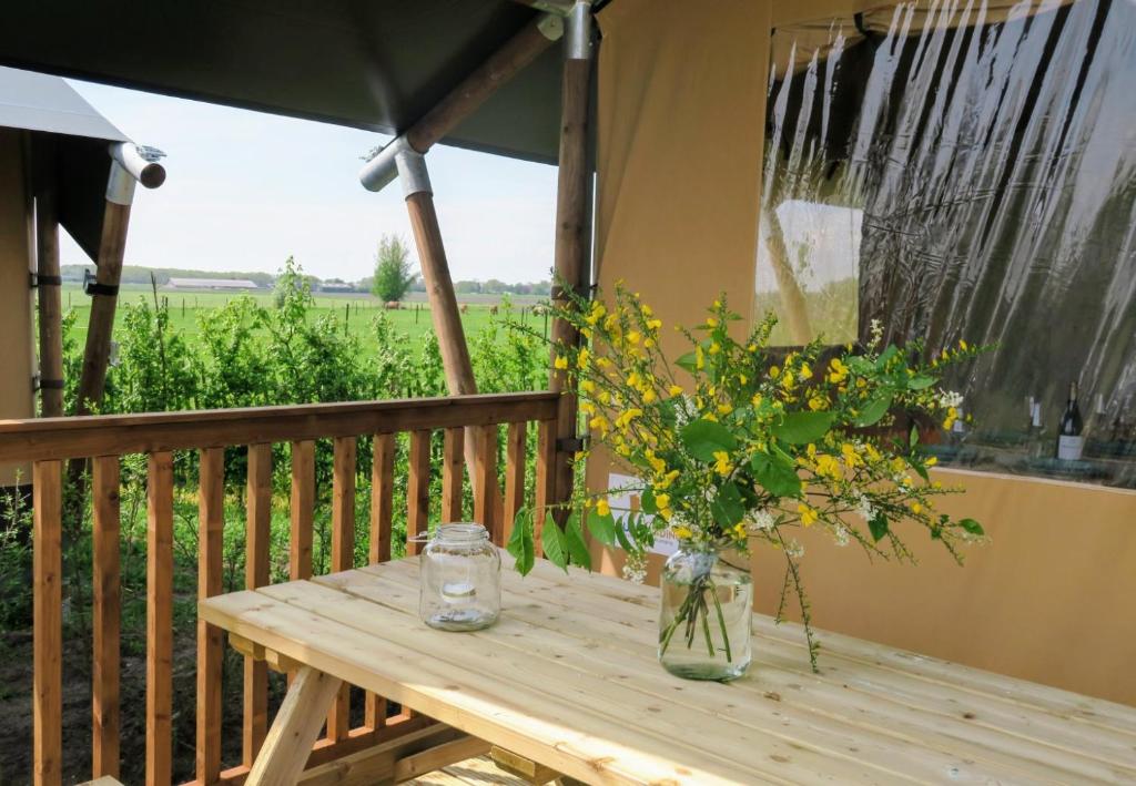 Balkón nebo terasa v ubytování Luxe safaritenten Petit013 - nieuw