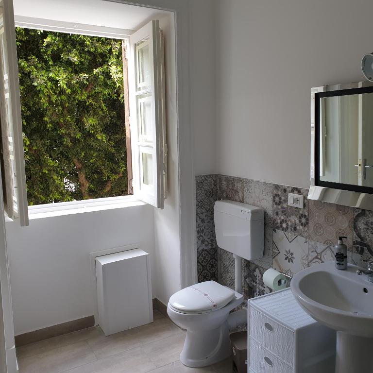 Opera Prima 28 - Double Room With Balcony