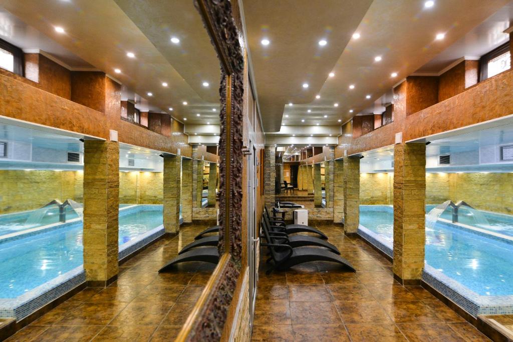 Πισίνα στο ή κοντά στο Premier Prezident Garni Hotel and Spa