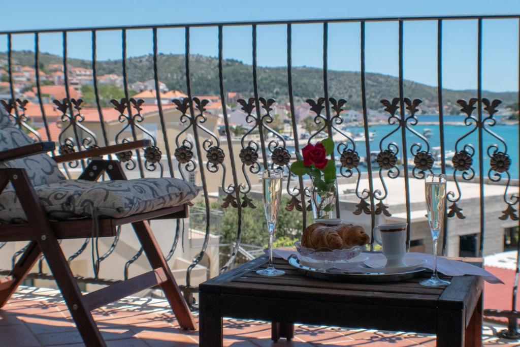 Naturlandskabet i nærheden af villaen