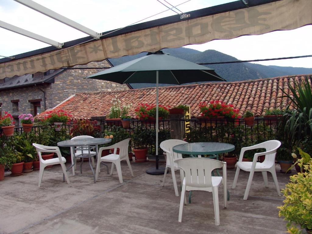 Patio nebo venkovní prostory v ubytování Hostal Pirineos Sarvisé