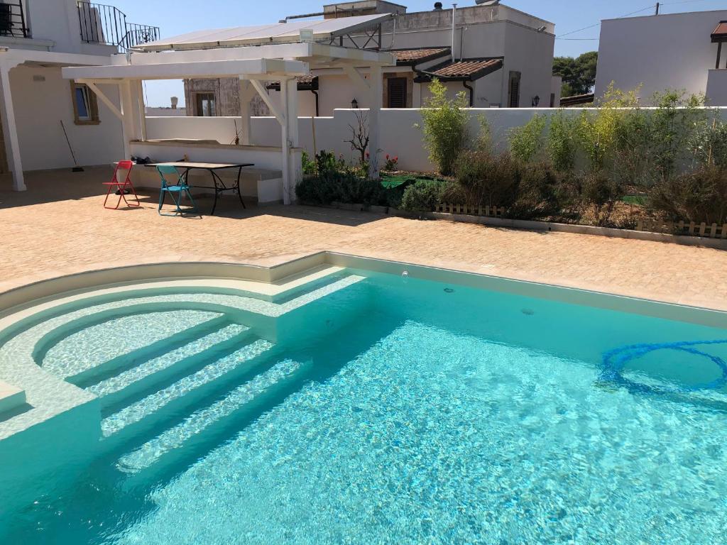 The swimming pool at or close to Tramontana Tre Archi B&B