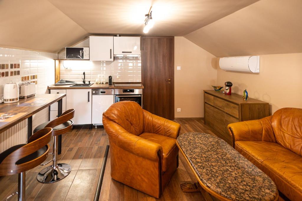 PelsoArt Apartments - Apartment With Balcony