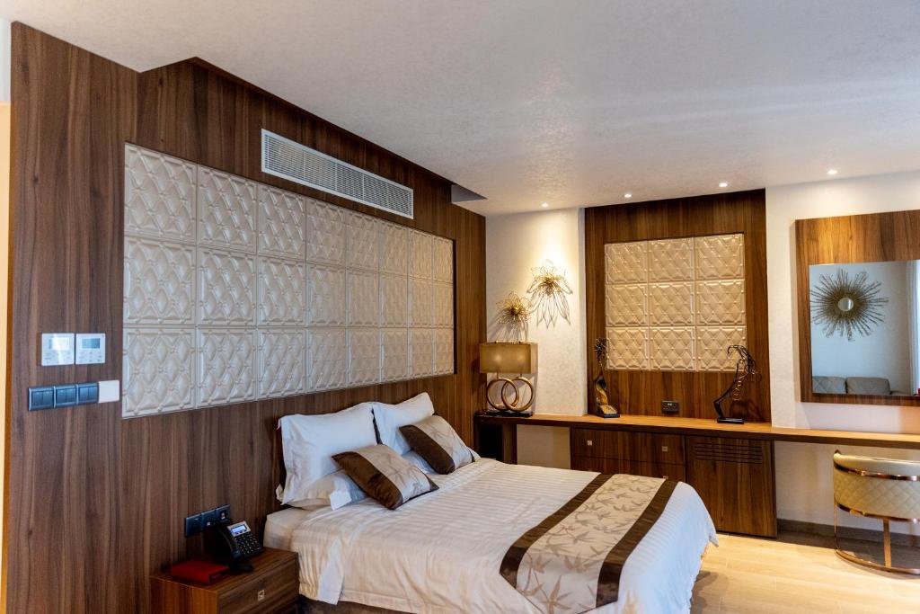 Leonardo Boutique Hotel Larnaca - Chambre Double De Base Pas De Balcon Pas De Fenêtre
