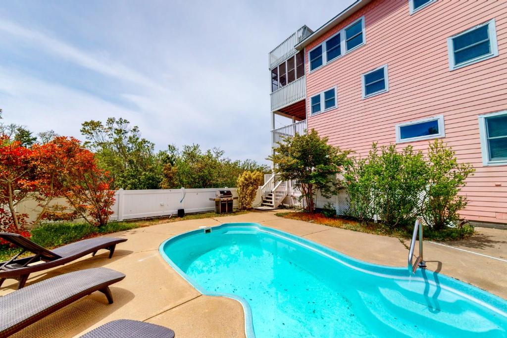 The Pink Flamingo, Avon (aktualisierte Preise für 2024)