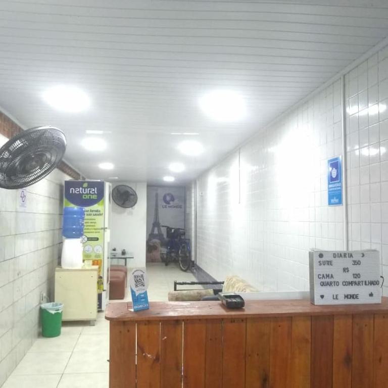  Hostel Le monde