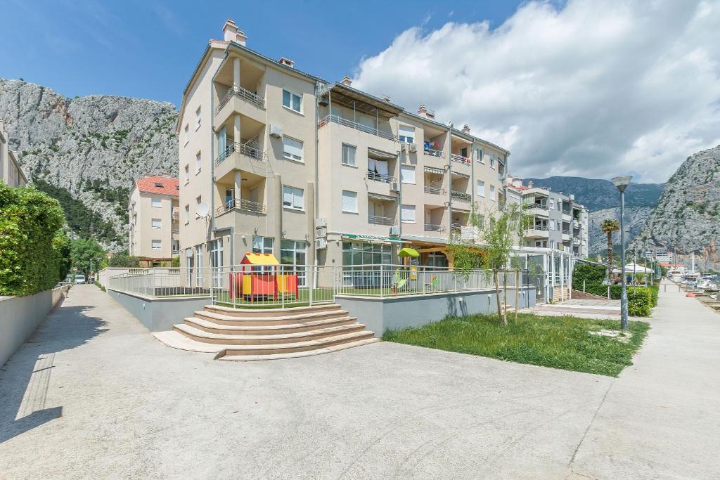 Nespecifikovaný výhled na hory nebo výhled na hory při pohledu z apartmánu