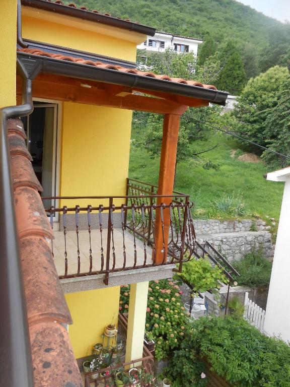 Nespecifikovaný výhled na hory nebo výhled na hory při pohledu z apartmánu