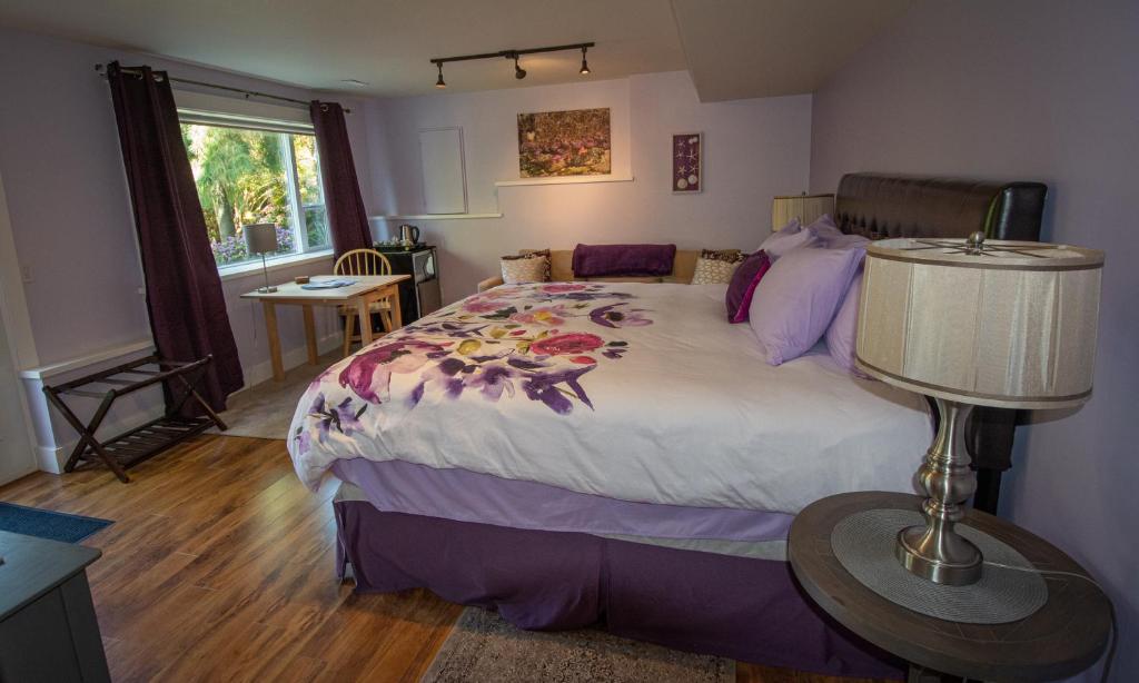 Gallery image of Kye Bay BnB - A Place to Breathe in Comox