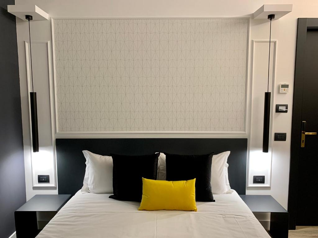 Toledo Boutique Rooms - 1