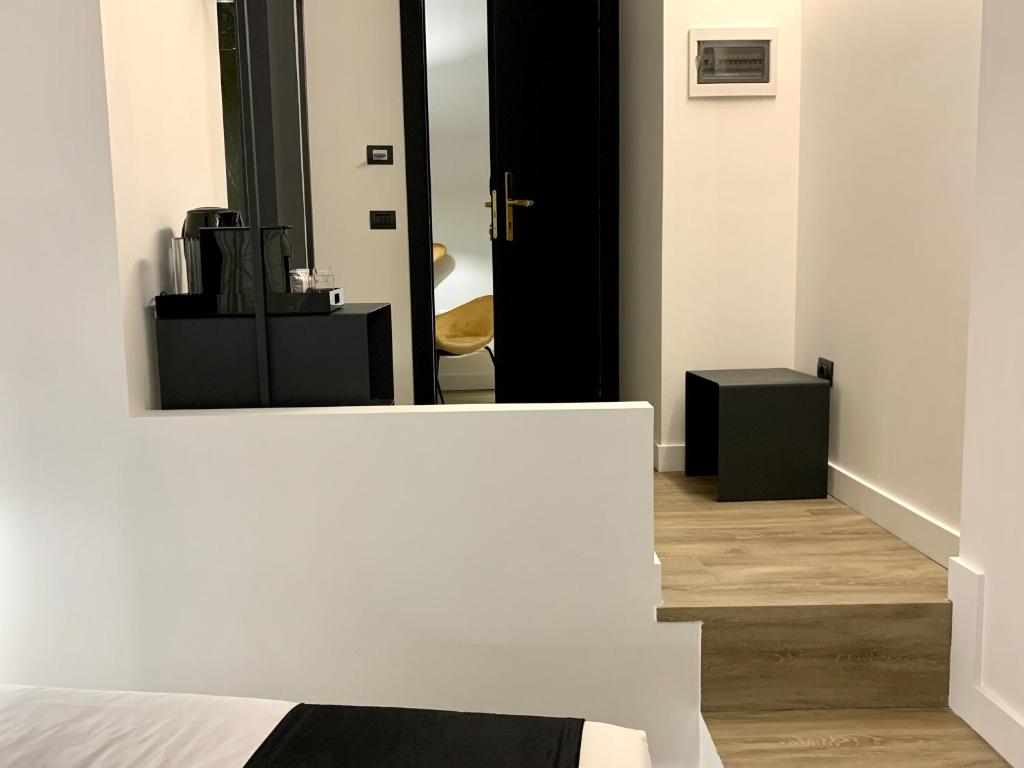 Toledo Boutique Rooms - 9