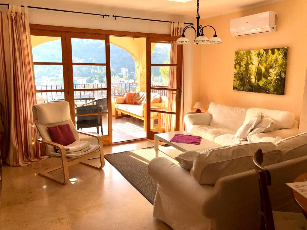 Posezení v ubytování Hartmut Friedrich Apartment Port de Soller