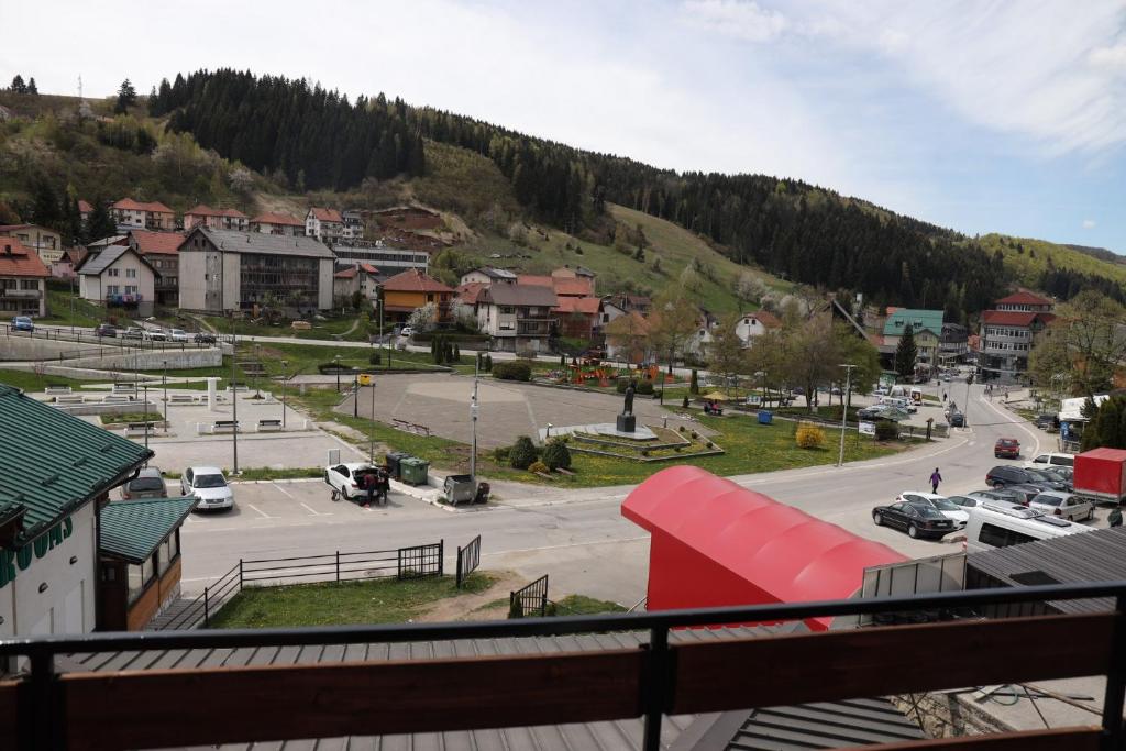 Nespecifikovaný výhled na hory nebo výhled na hory při pohledu z apartmánu