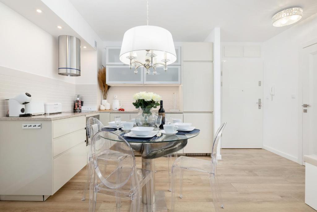 Kuchyň nebo kuchyňský kout v ubytování Baltini Premium Apartament Bliżej Morza