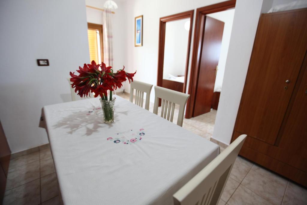 Vila Genci - Two-Bedroom Apartment