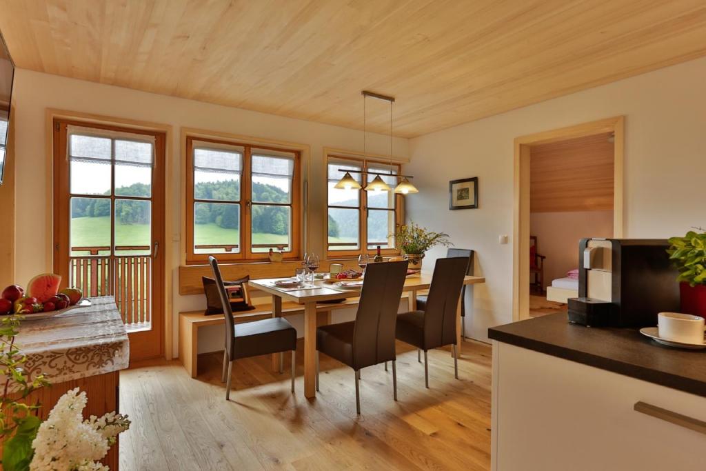 Fotografie z fotogalerie ubytování Haus Elfriede v destinaci Schwarzenberg im Bregenzerwald