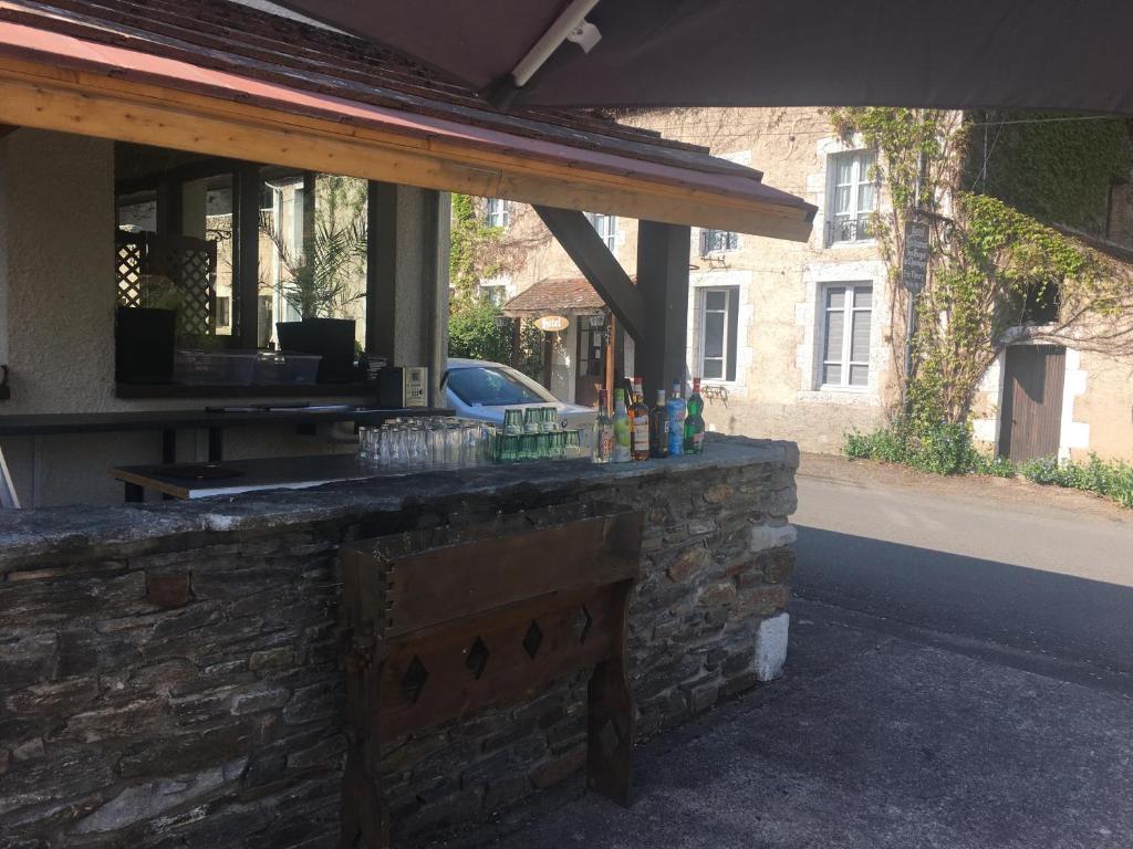 Fotografie z fotogalerie ubytování Hotel Restaurant Les Gorges de Chouvigny v destinaci Chouvigny